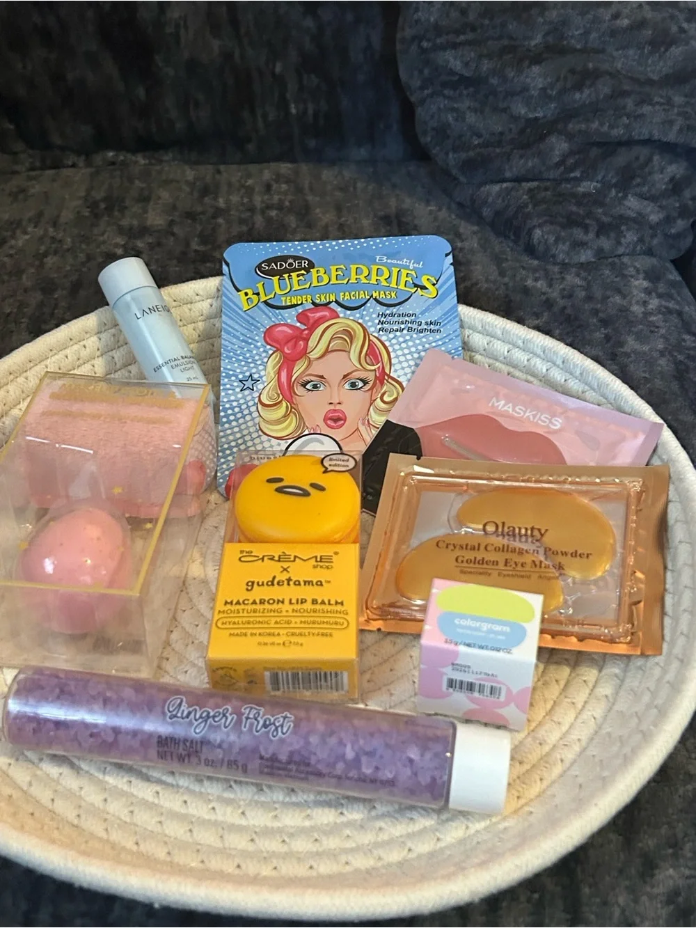 Women’s Beauty Bundle. 8 Items